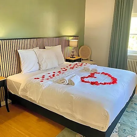 Chateau Schengen موندورف ليس باينس