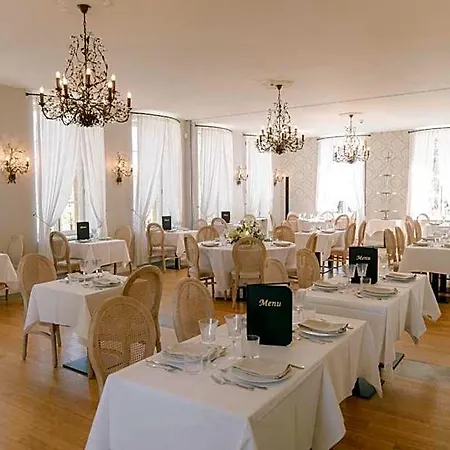 Chateau Schengen فندق 3*